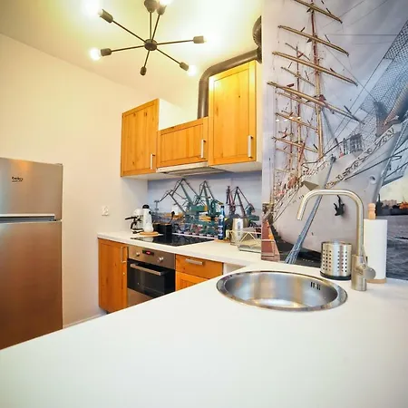 Batorego M2 Apartment *